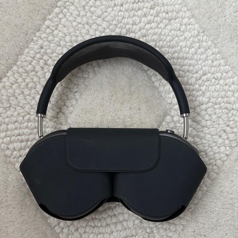 APPLE MIDNIGHT MAXS